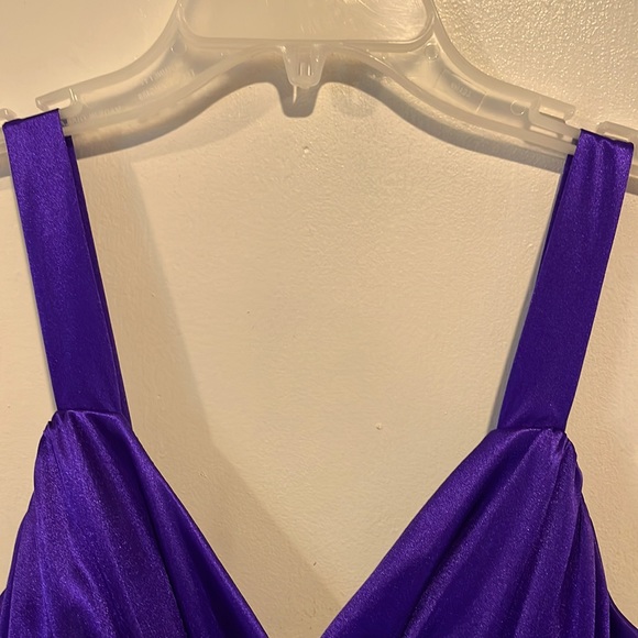 Medium Juniors Special Occasion Dress - Picture 4 of 6